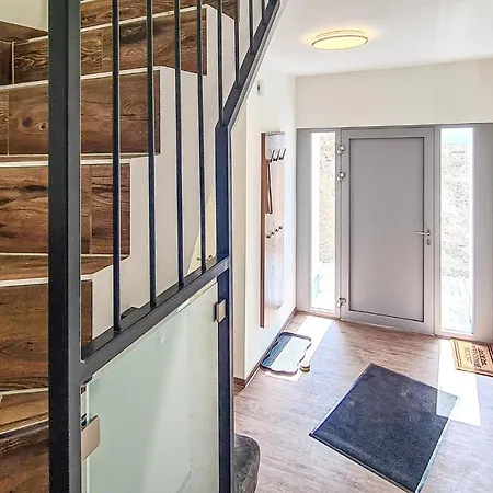 Stunning In With Kitchen Holiday home *