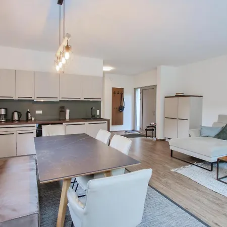 Holiday home Stunning In With Kitchen